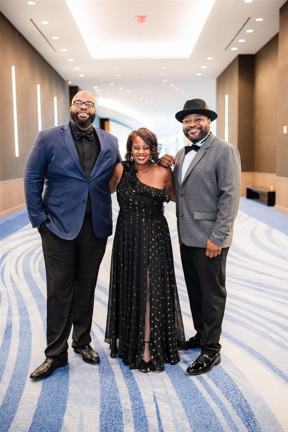 carousel-hero-element image-4